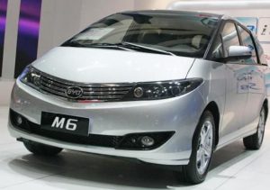 BYD M6