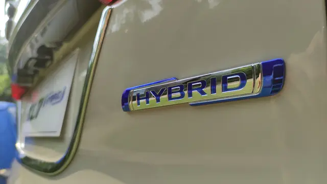 Mobil Hybrid Resmi Dapat Insentif Pajak