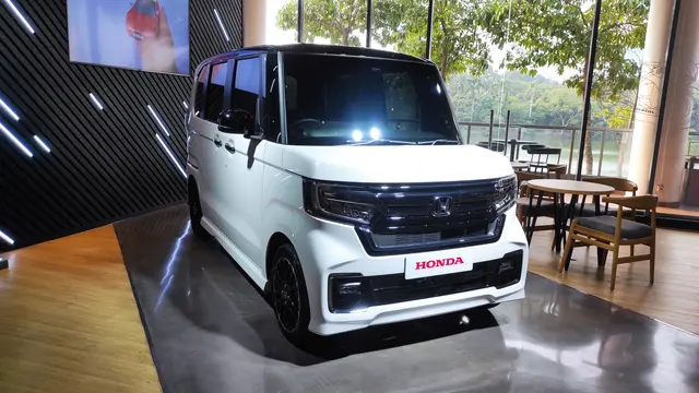 Honda N-Box Jadi Kei Car Terlaris di Jepang