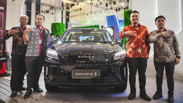 Mobil Listrik Seres 3 Gebrak Pasar Jawa Timur