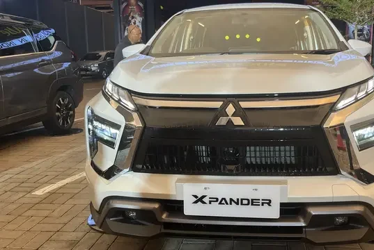 Harga Mitsubishi New Xpander dan Xpander Cross