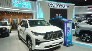 Daftar Harga Mobil Hybrid Toyota yang Masih Laris