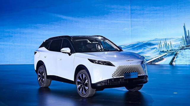 OMODA O7 Bikin Parkir Semudah Sentuhan Jari