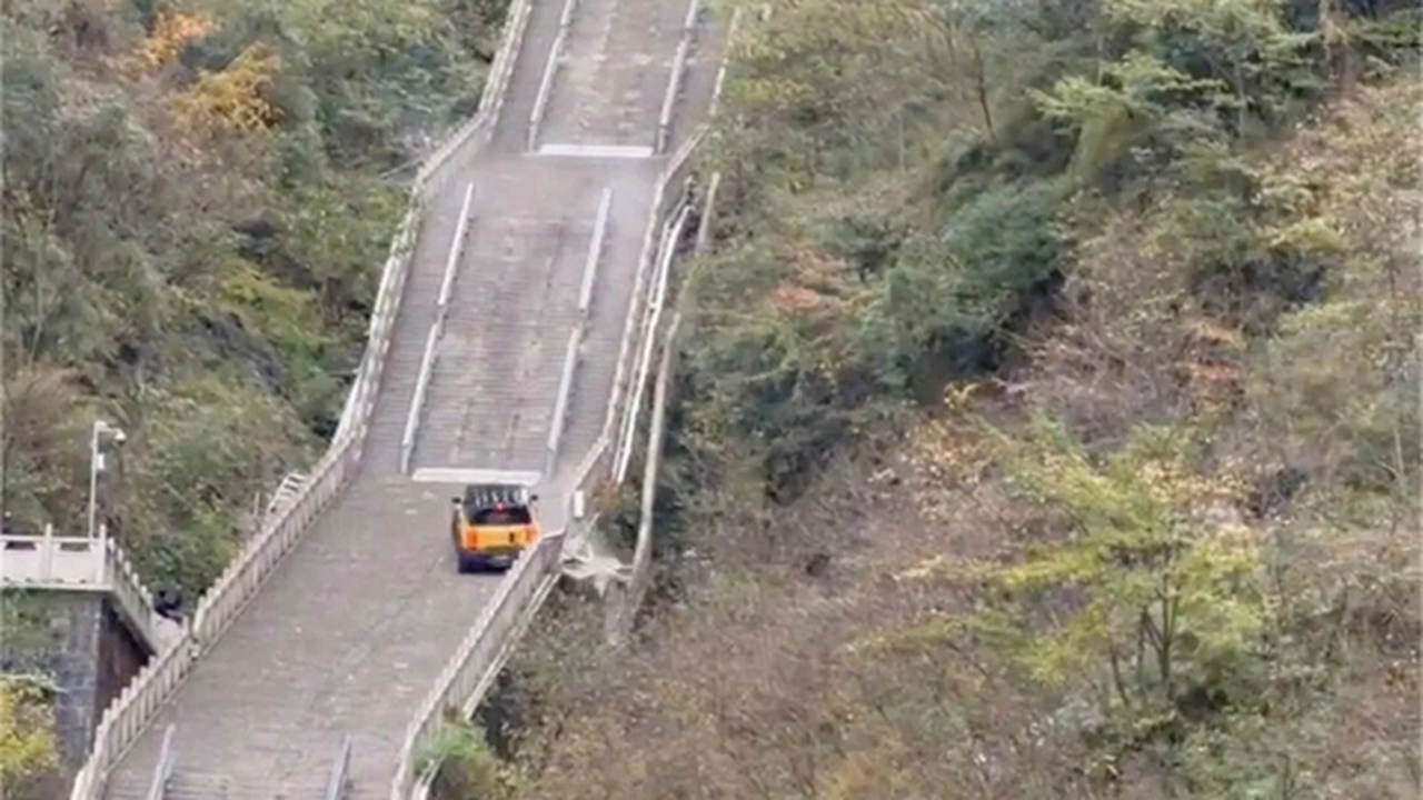 Chery Fulwin X3L Gagal Taklukkan Tangga Surgawi